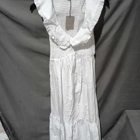 RIVER ISLAND WHITE SLEEVELESS DRESS WITH SMOCKED BODICE AND RUFFLE COLLAR – UK 14