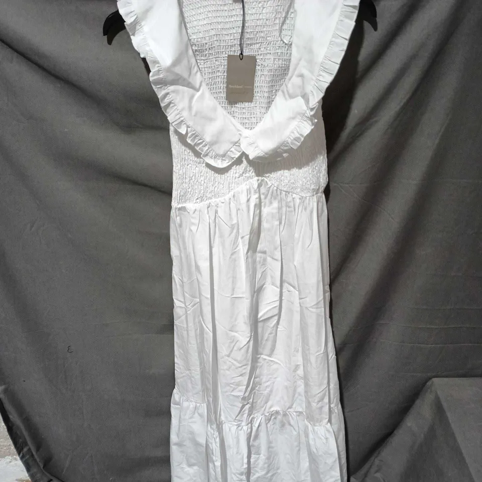RIVER ISLAND WHITE SLEEVELESS DRESS WITH SMOCKED BODICE AND RUFFLE COLLAR – UK 14