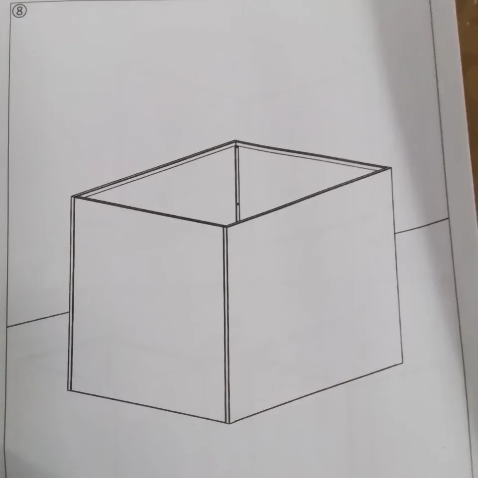 BOXED STEEL PLANTER