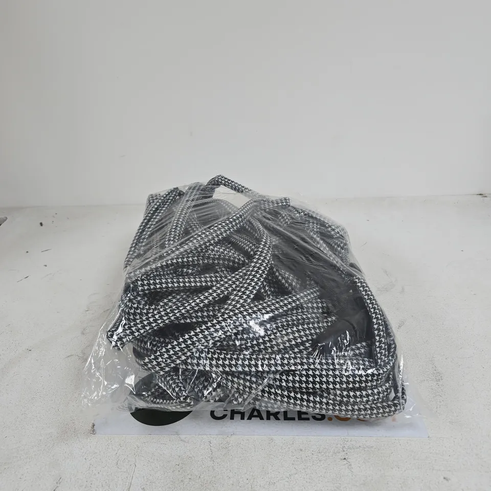 BERNINI PATTERNED HYDROHOSE WITH QUICK CONNECTORS BLACK UNBOXED