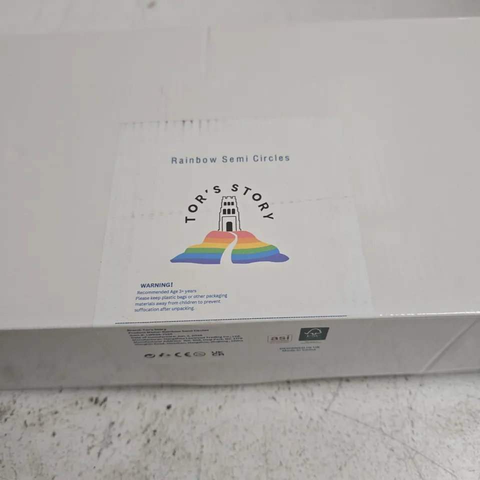 RAINBOW SEMI CIRCLES BY TOR'S STORY – BOXED RAINBOW ARC DECOR