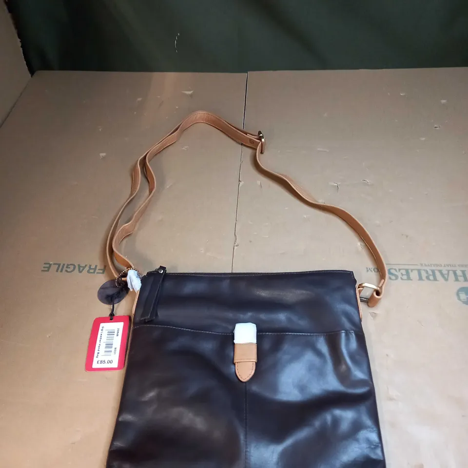 GIGI LEATHER HAND BAG