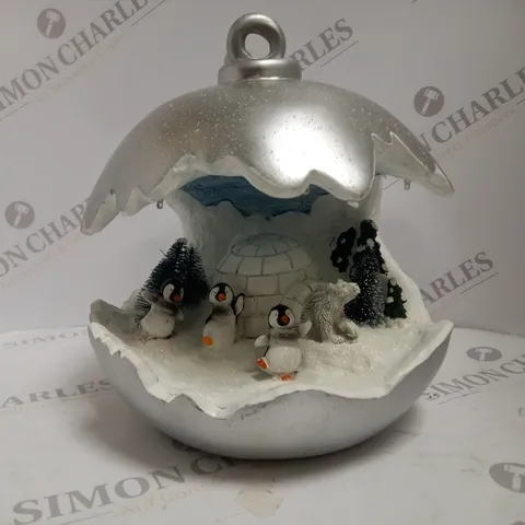 CHRISTMAS SCENE ORNAMENT