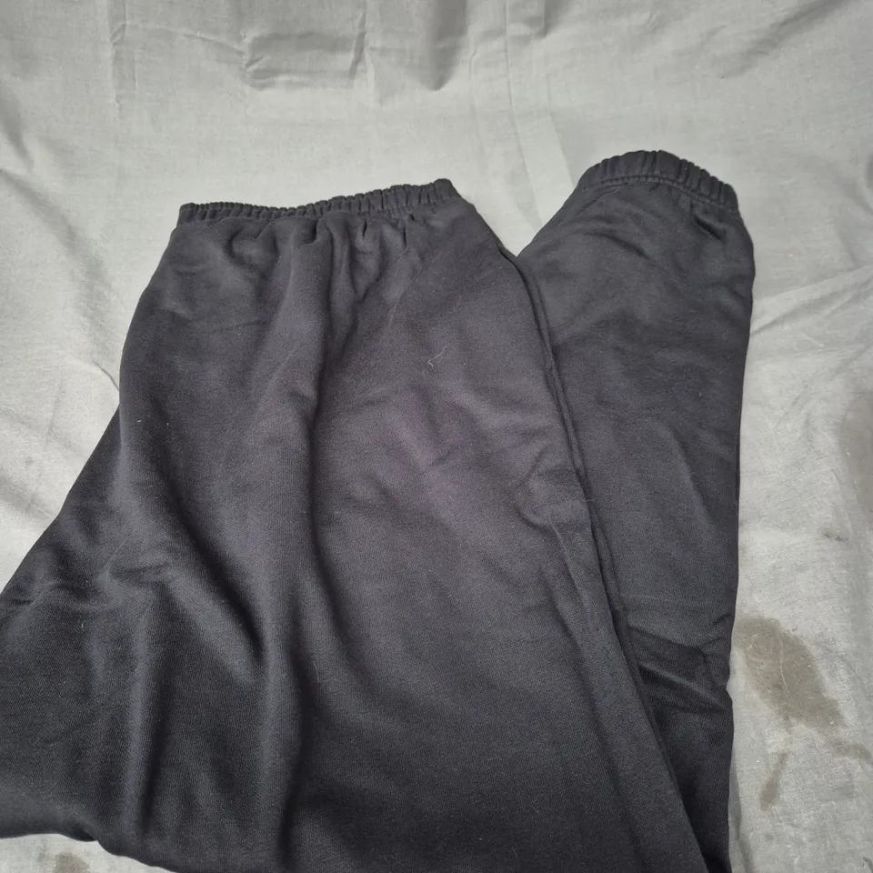 GYMSHARK TRAINING BRUSHED JOGGERS IN BLACK SIZE XXL