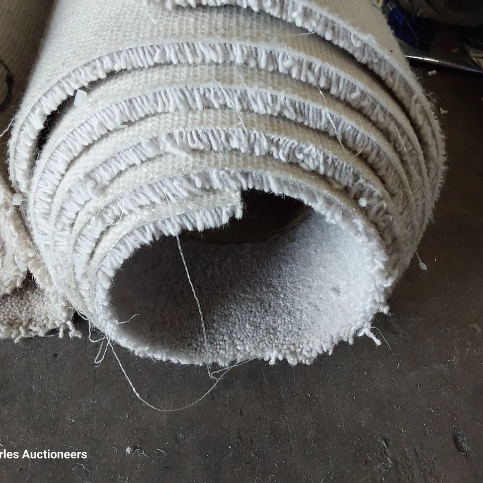 QUALITY ROLL OF DIMENSIONS 50 45 CARPET APPROXIMATELY 5 X 2.75M
