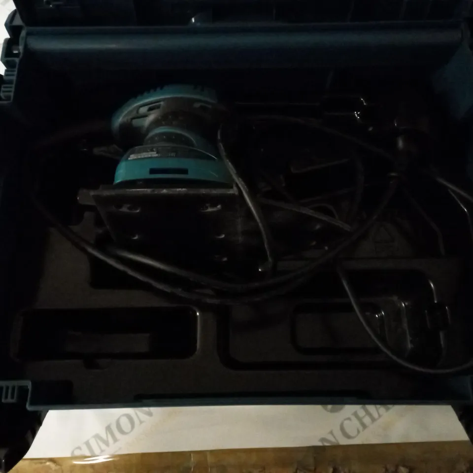 MAKITA FIST ORBITAL SANDER BO4565J