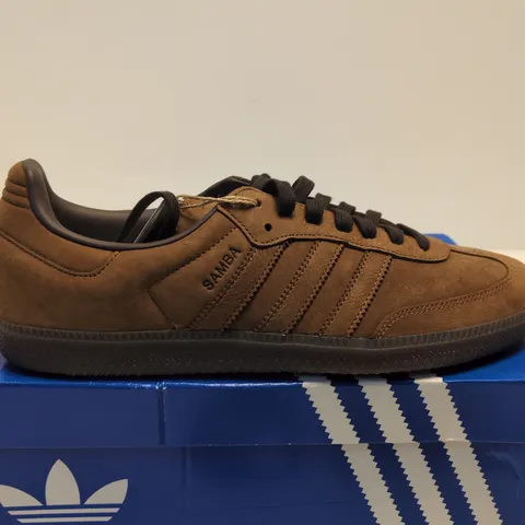 BOXED PAIR OF ADIDAS SAMBA OG TRAINERS – BROWN SUEDE, UK 10