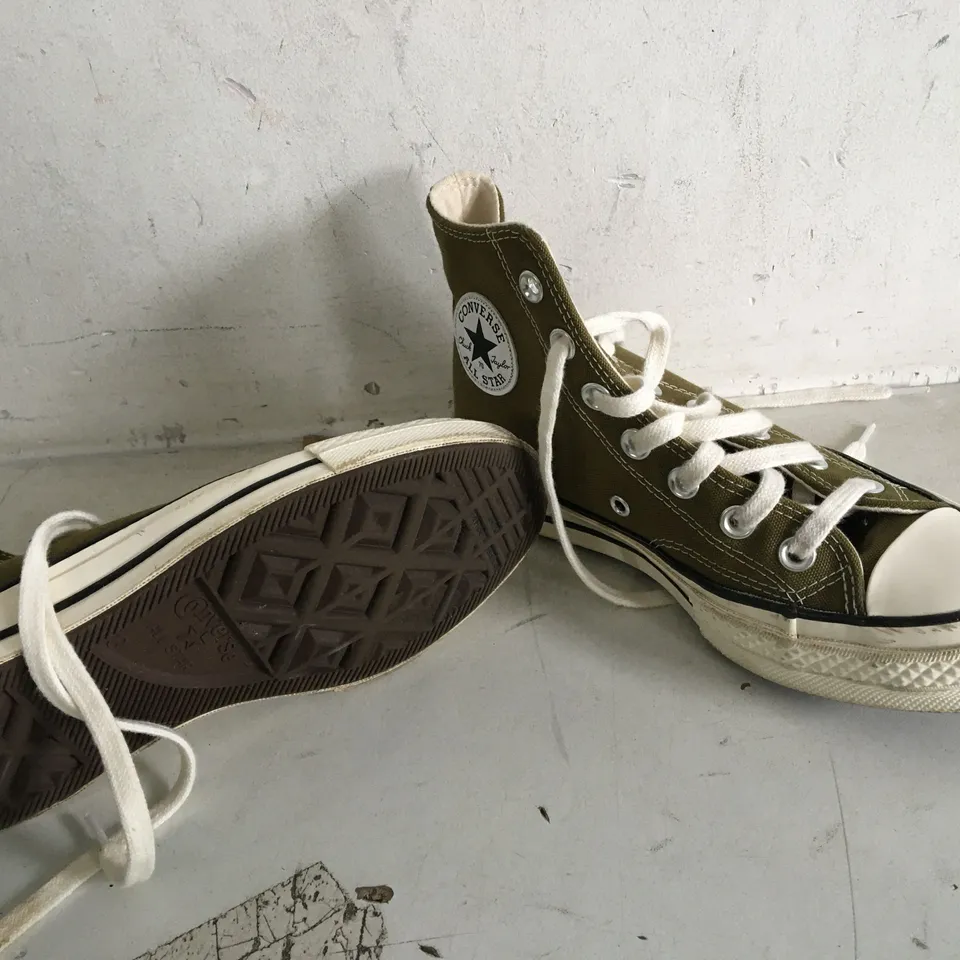 PAIR OF SIZE 3 GREEN CONVERSE SHOES 