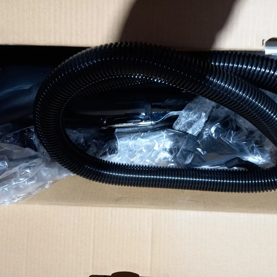 BOSCH ATHLET SERIE 6 VACUUM CLEANER 