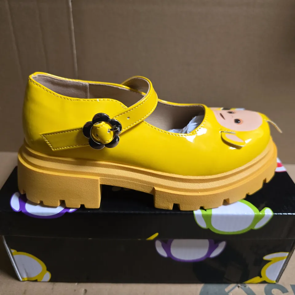 BOXED PAIR OF KOI LA LA TELETUBBIES KIDZ MARY JANES – YELLOW, UK SIZE 13