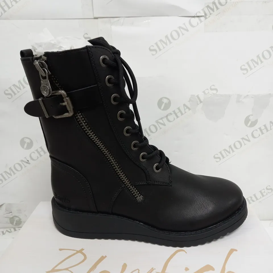 BOXED BLOWFISH MALIBU BLACK HIGH BOOTS - SIZE 7
