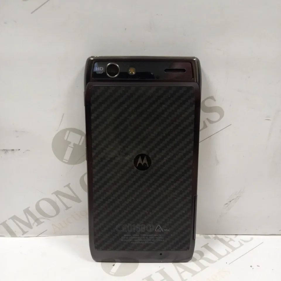 MOTOROLA RAZR XT910 SMARTPHONE