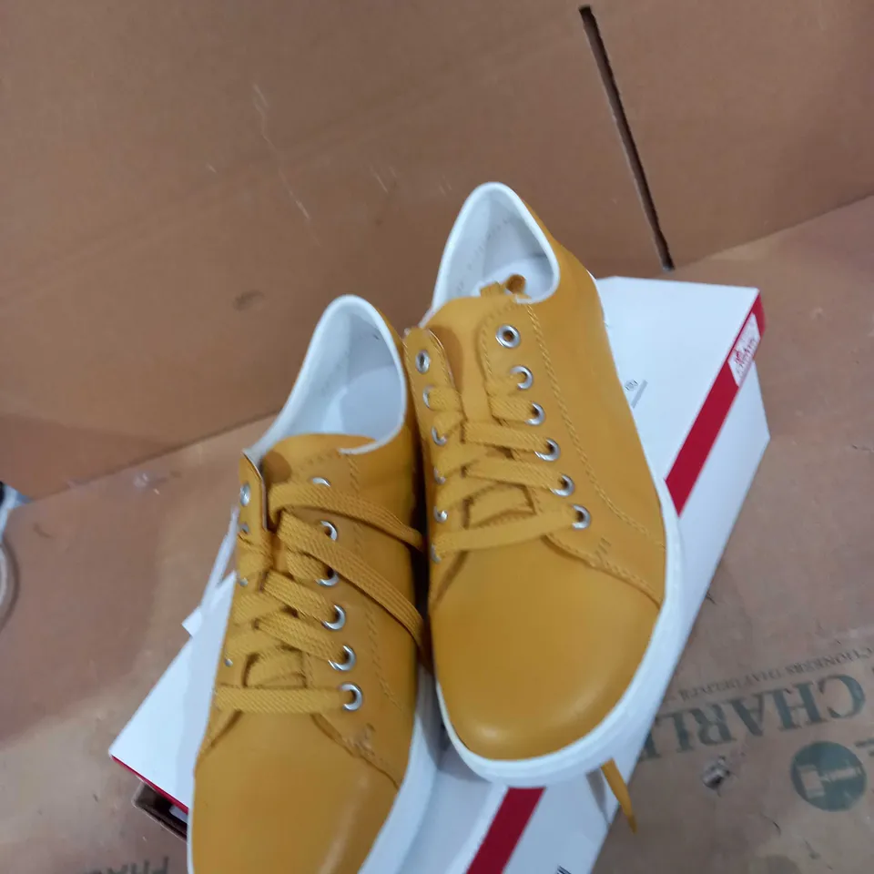 RIEKER LACE UP TRAINERS SIZE 6