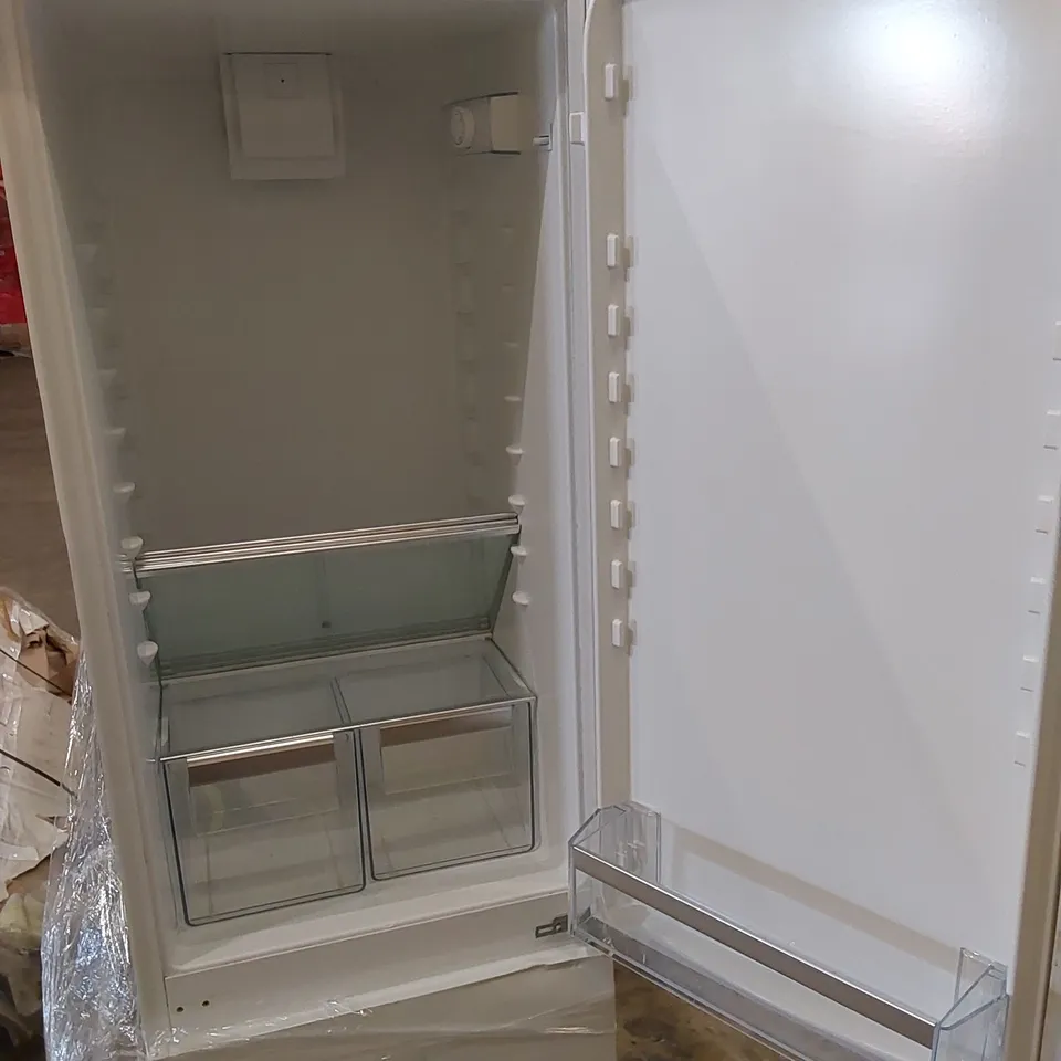 SMEG UKC7280FP1 INTEGRATED FRIDGE FREEZER
