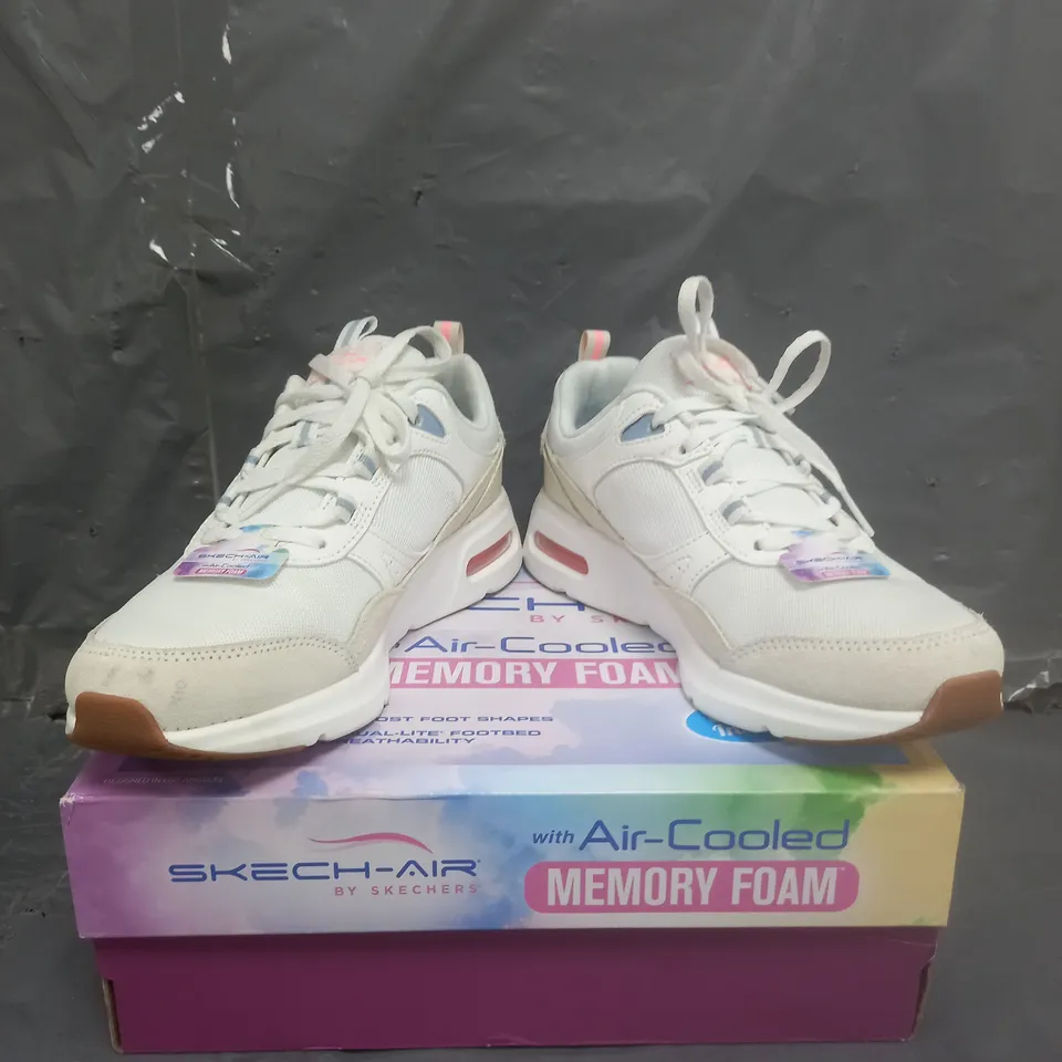 SKECH-AIR BY SKECHERS TRAINERS WHITE SIZE 3