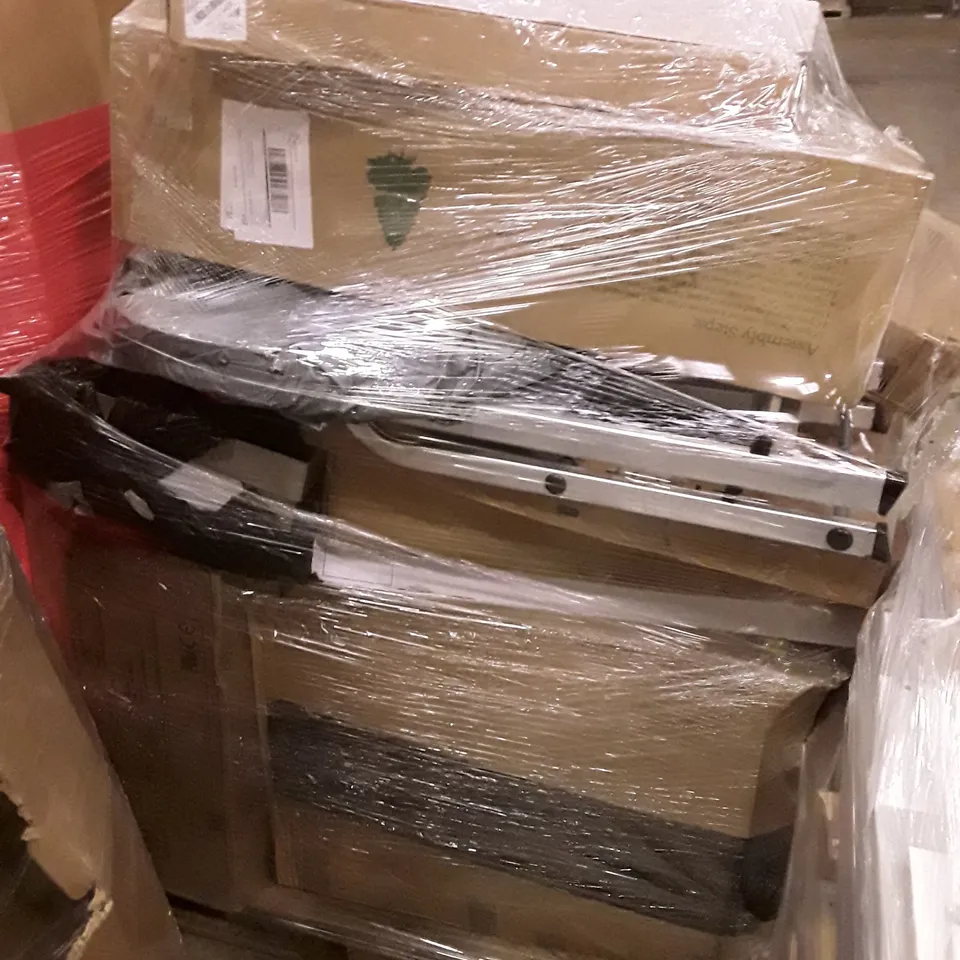 PALLET OF ASSORTED PRODUCTS INCLUDING GAMING CHAIR, ERGONOMIC LAPTOP DESK, GREEN CHRISTMAS TREE, THERMOSTATIC MIXER SHOWERS 