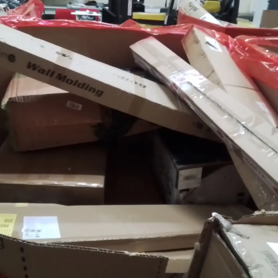 PALLET OF ASSORTED HOUSEHOLD GOODS AND PRODUCTS TO INCLUDE;PAINT ROLLER SET,ARTIFICIAL TREE,GLASS PANEL PATIO 