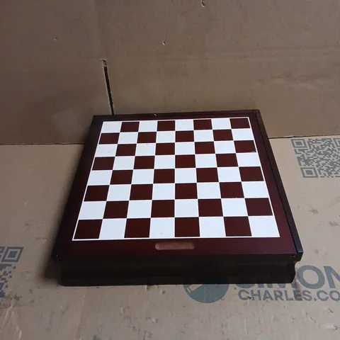 SPIN MASTER BOARD GAME SET WITH PLAYING PIECES, DICE AND ACCESSORIES – 10-GAME SET UNBOXED