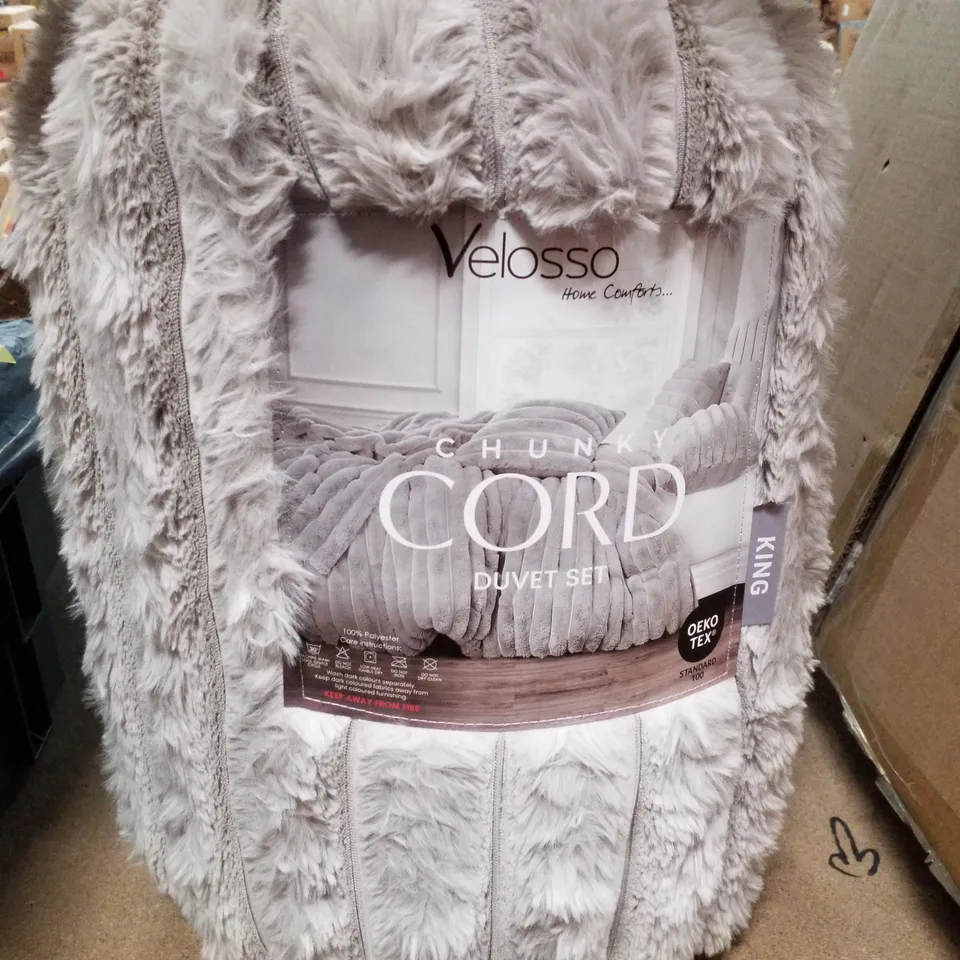 LUXURY JUMBO CORD FAUX FUR DUVET SET