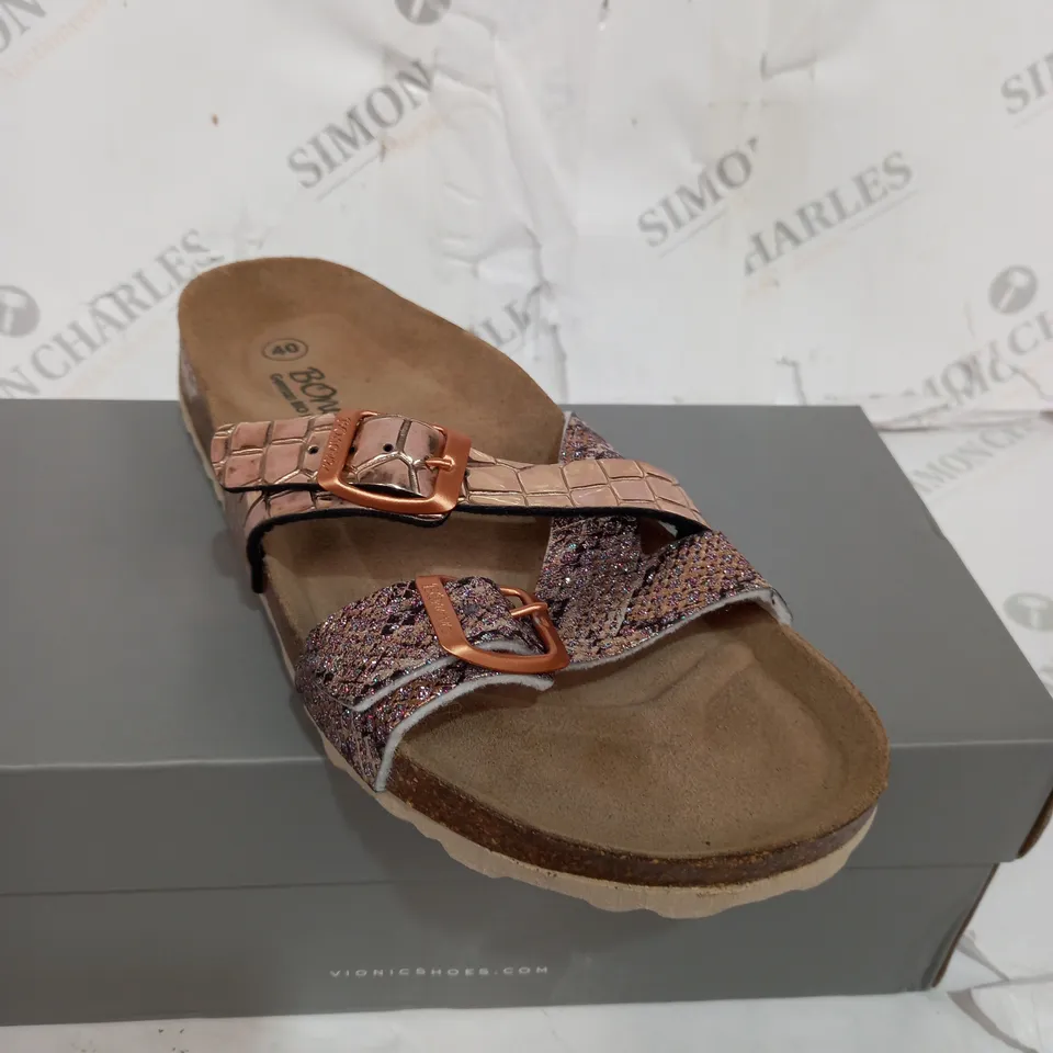 BOXED PAIR OF VIONIC SLIDER SANDALS  SIZE 6.5