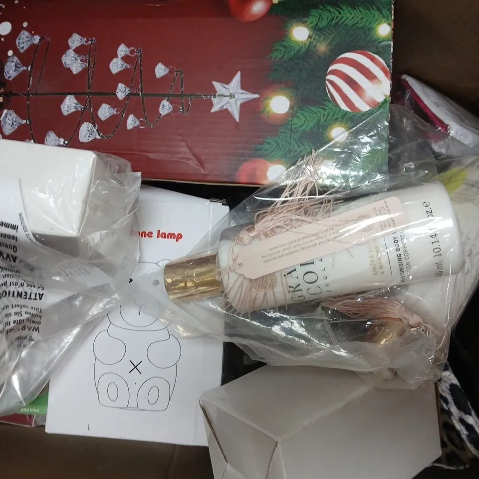 BOX OF APPROXIMATELY 10 ASSORTED HOUSEHOLD ITEMS TO INCLUDE ONION HAIR OIL, POWER BANK, ETC