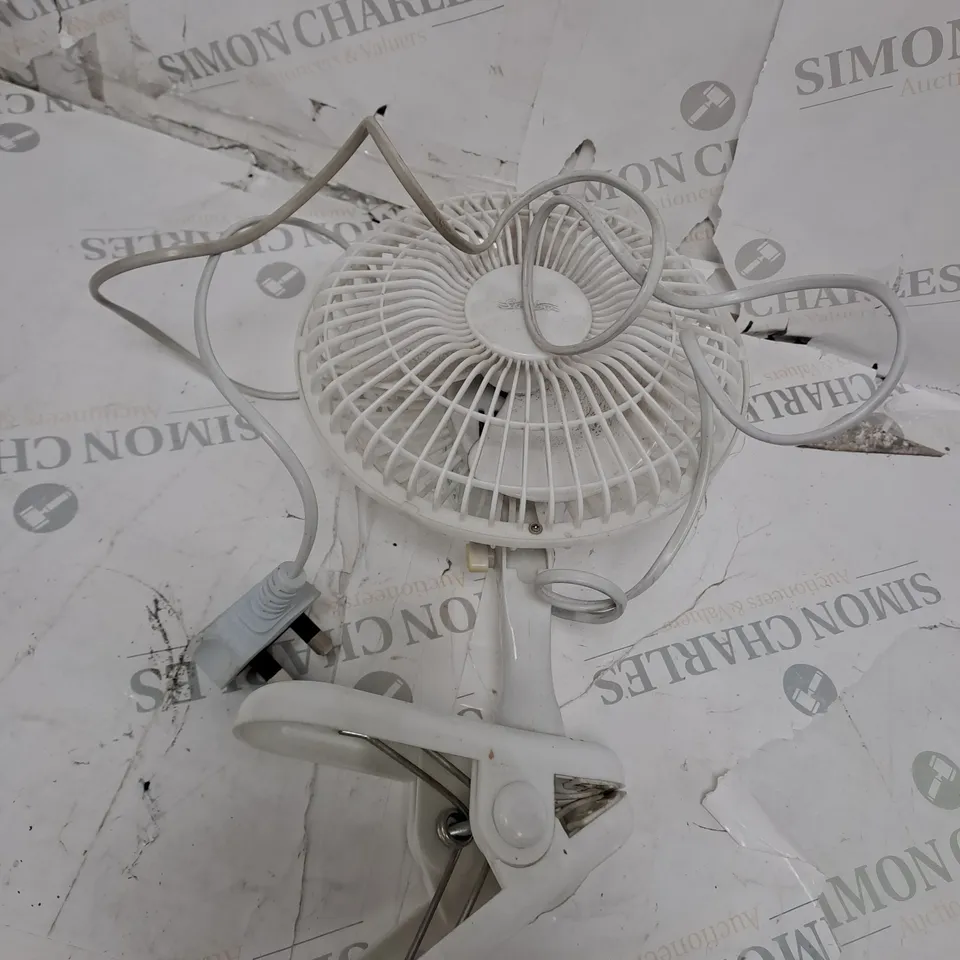 SMALL WHITE CLIP DESK FAN 