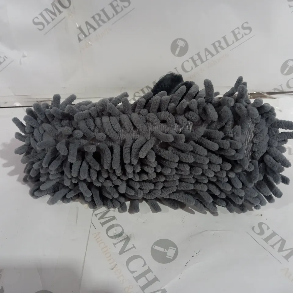 GREY CLEANING SLIPPERS