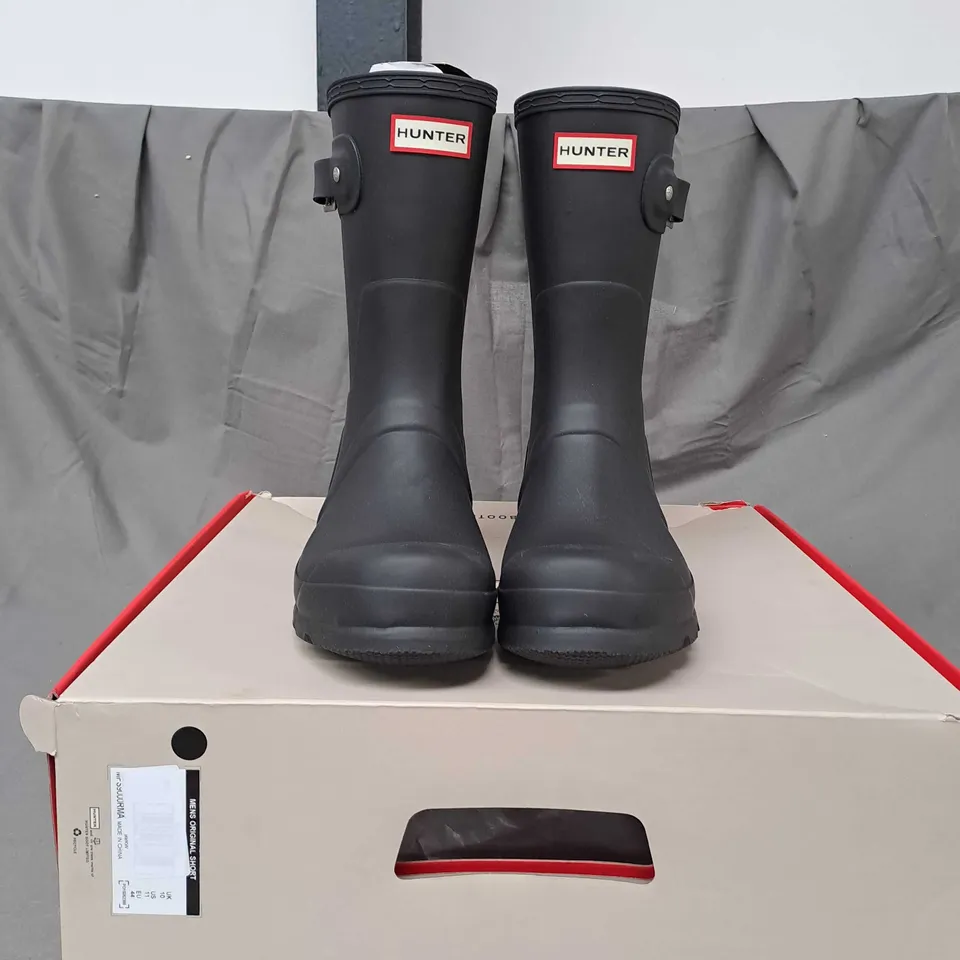 BOXED HUNTER WOMEN'S RAIN BOOT SIZE 10