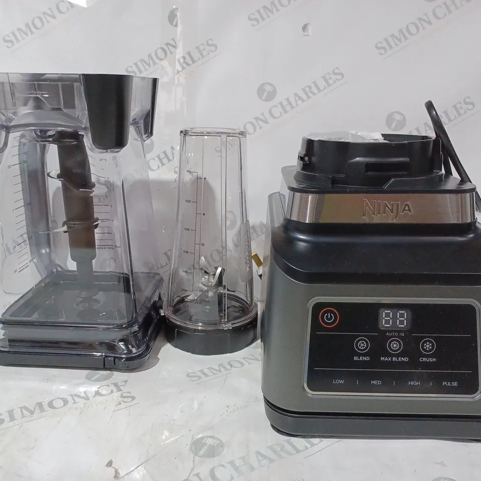 NINJA 2 IN 1 BLENDER WITH AUTO-IQ BN750UK