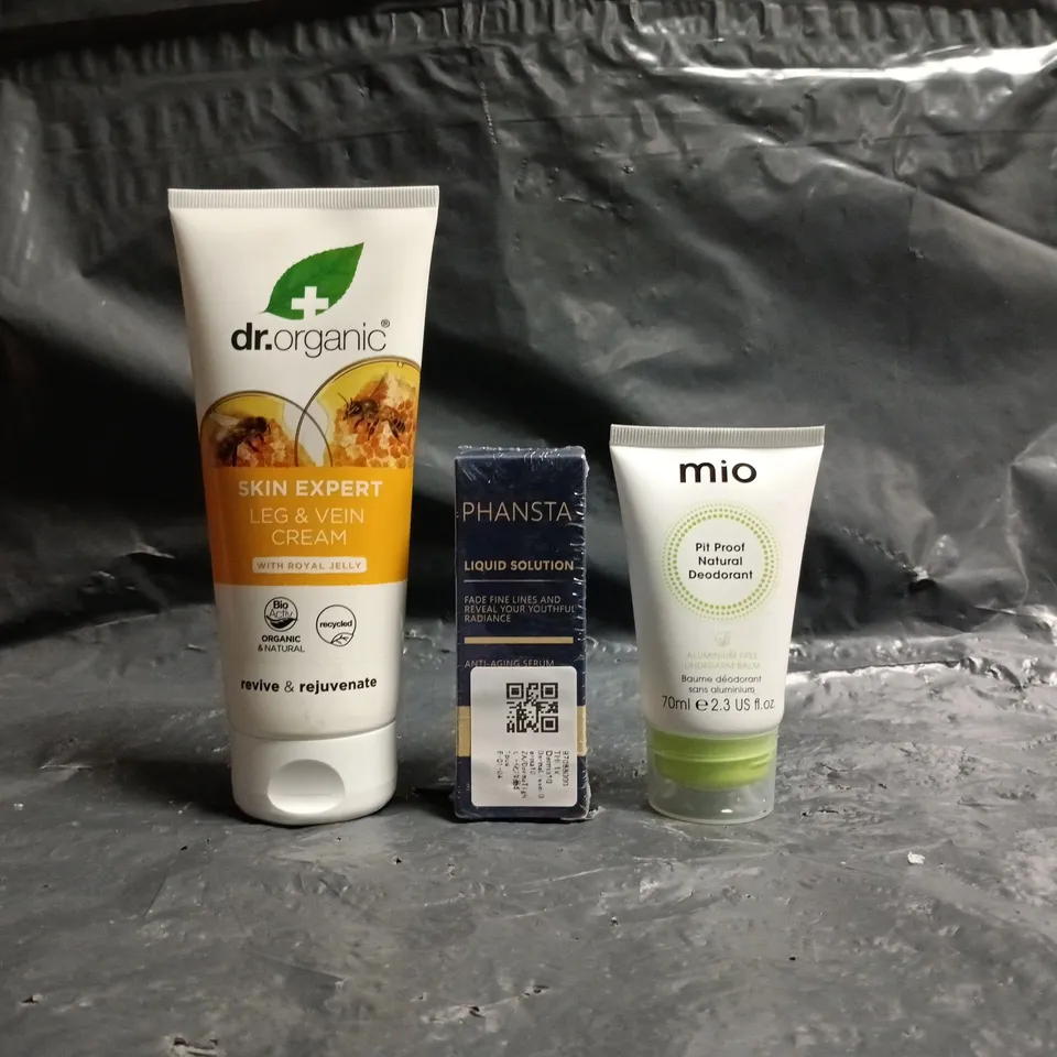 APPROXIMATELY 20 ASSORTED COSMETIC ITEMS TO INCLUDE DR. ORGANIC, MIO, PHANSTA, ETC - COLLECTION ONLY