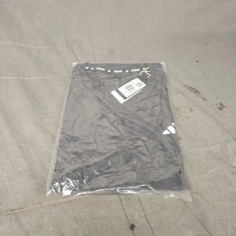 ADIDAS ULTIMATE ENGINEERED RUNNING TEE IN BLACK SIZE XL