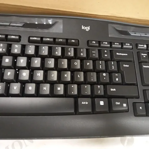 LOGITECH MK330 WIRELESS KEYBOARD