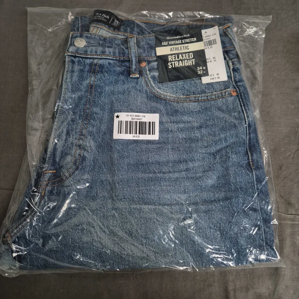 BAGGED ABERCROMBIE & FITCH VINTAGE STRETCH ATHLETIC RELAXED STRAIGHT JEANS IN BLUE - 34W/32L