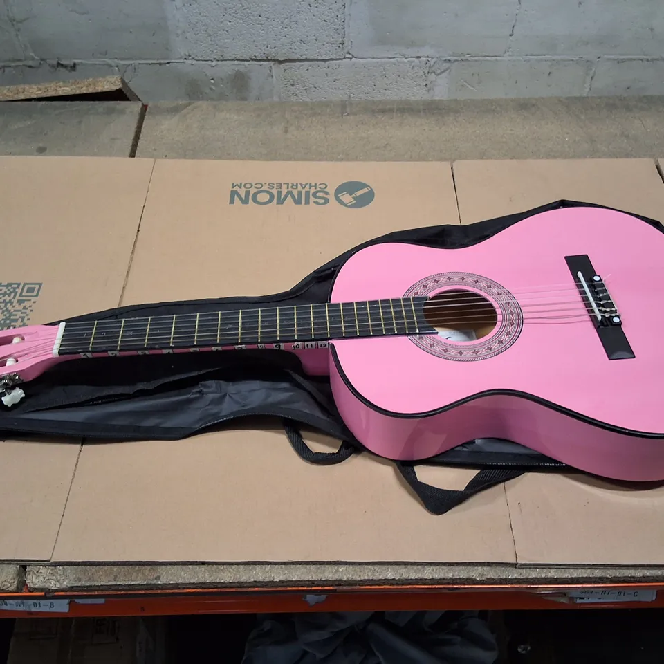 TIGER CLG4-PK PINK CLASSICAL GUITAR