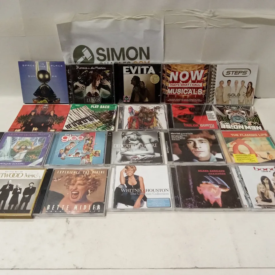 BOX TO CONTAIN A LARGE QUANTITY OF MUSIC CDs