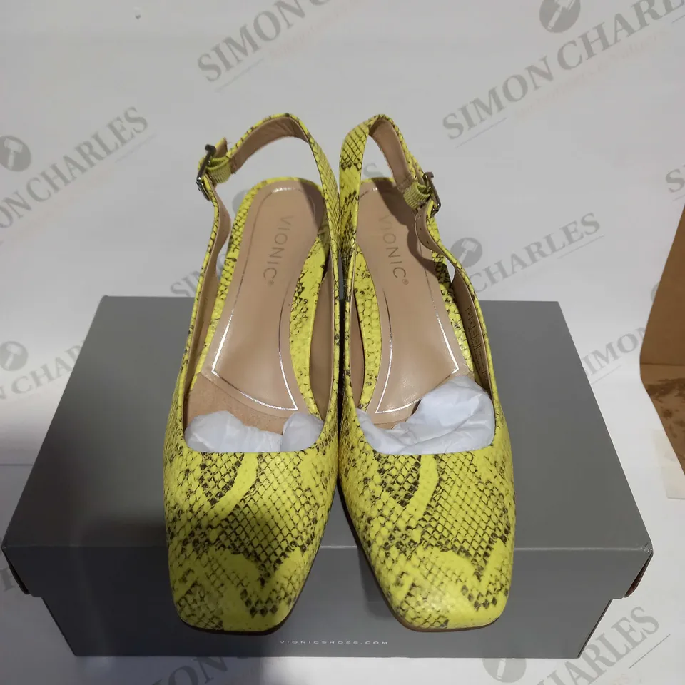 VIONIC IRIS NOLA SHOE - SIZE 6