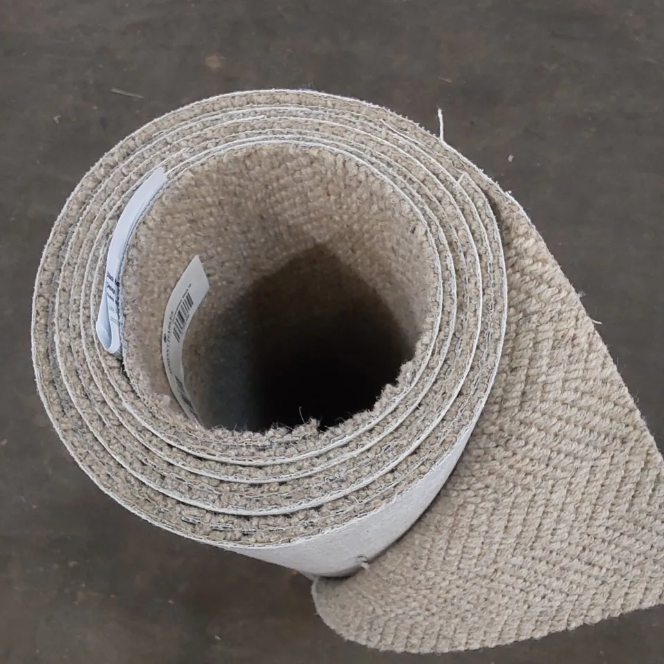 ROLL OF QUALITY LAKELAND WEAVE ULLSWATER CARPET // SIZE: 0.7m X UNSPECIFIED 