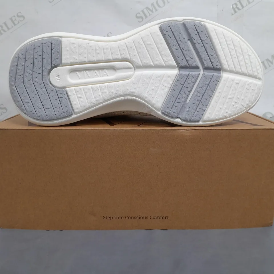 BOXED PAIR OF VIVAIA SHOES IN WHITE UK SIZE 6.5