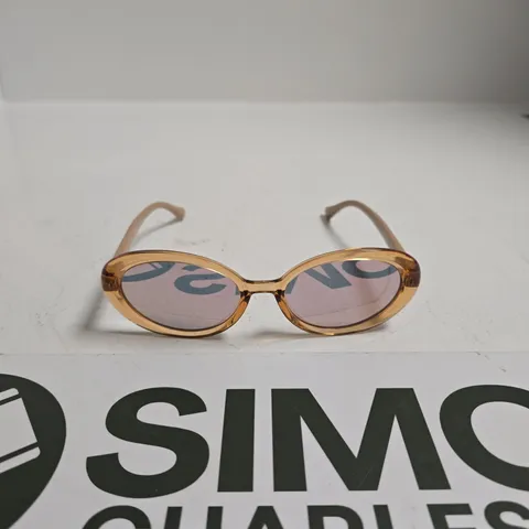 HAVAIANAS CALHETAS OVAL SUNGLASSES WITH AMBER TRANSLUCENT FRAME AND PINK LENSES