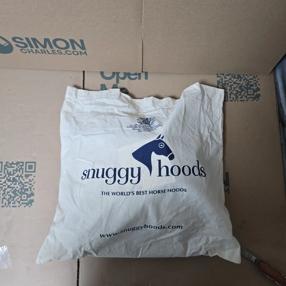 SNUGGY HOODS BLACK  TURN-OUT HOOD FOR HORSES – BRANDED CARRY BAG