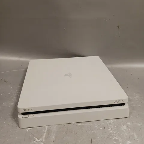 SONY PLAYSTATION 4 CONSOLE IN WHITE