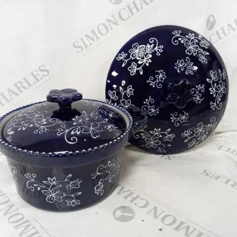 BOXED SET OF 2 CASSEROLE DISHES - BLUE - MISSING LARGER DISH