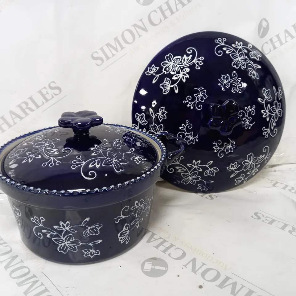 BOXED SET OF 2 CASSEROLE DISHES - BLUE - MISSING LARGER DISH