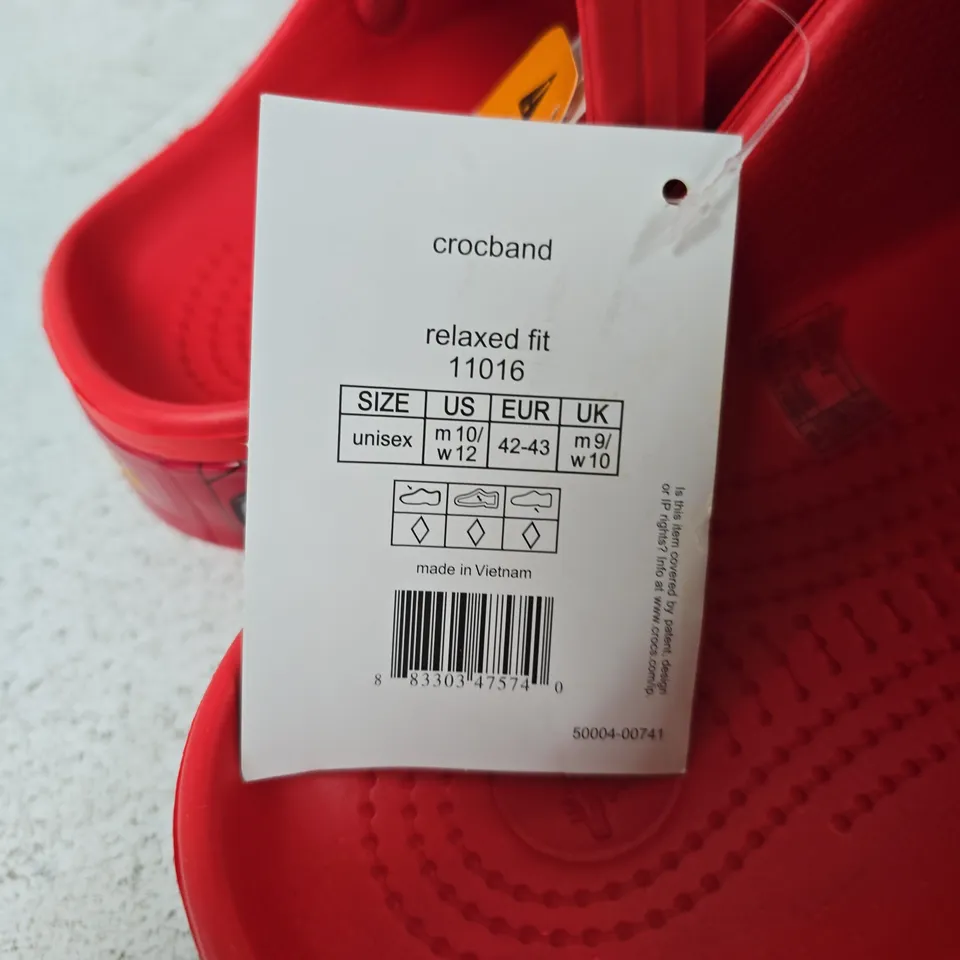 CROCS CROCBAND RELAXED FIT UNISEX ' CLOGS – UK 9 – RED LIGHTNING MCQUEEN