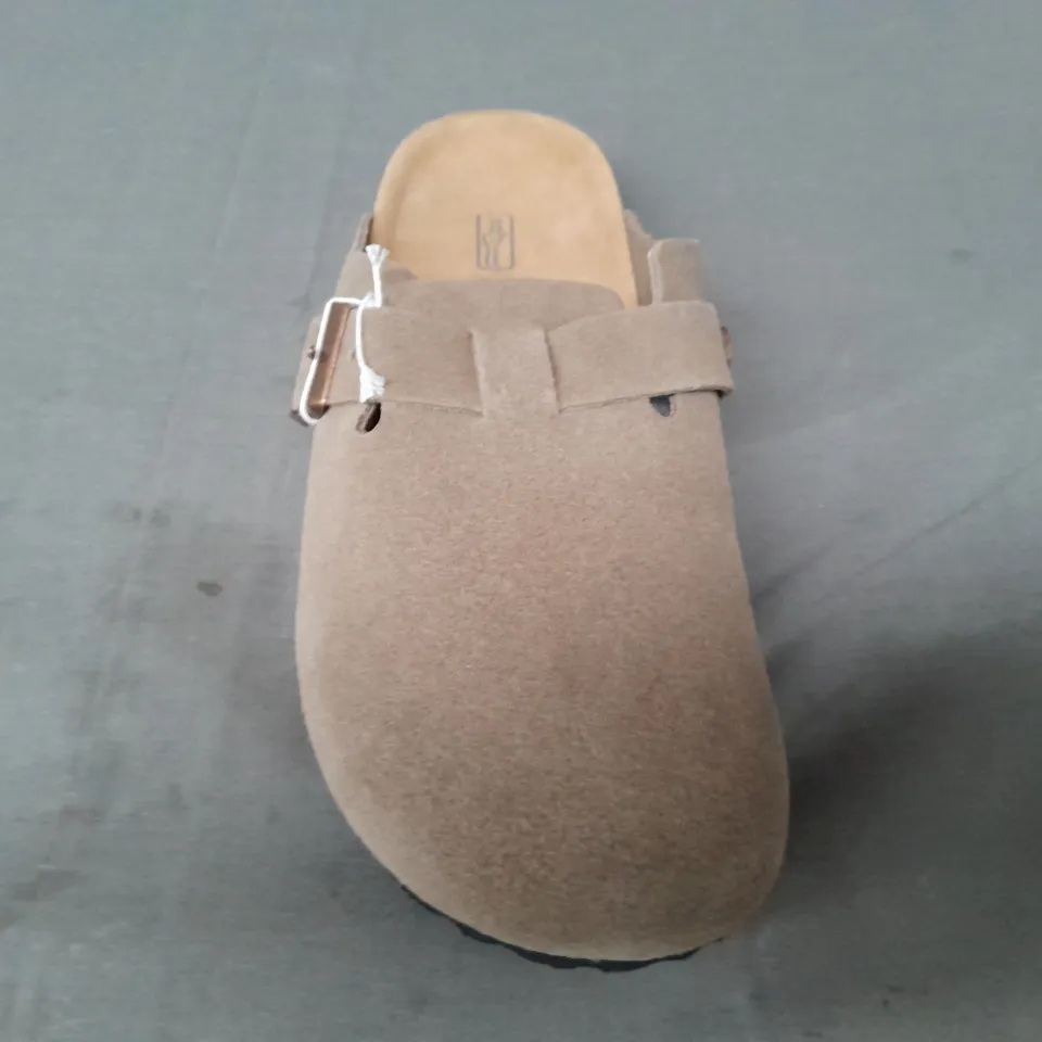 BOXED PAIR OF BIRKENSTOCK SHOE SIN TAUPE EU SIZE 38