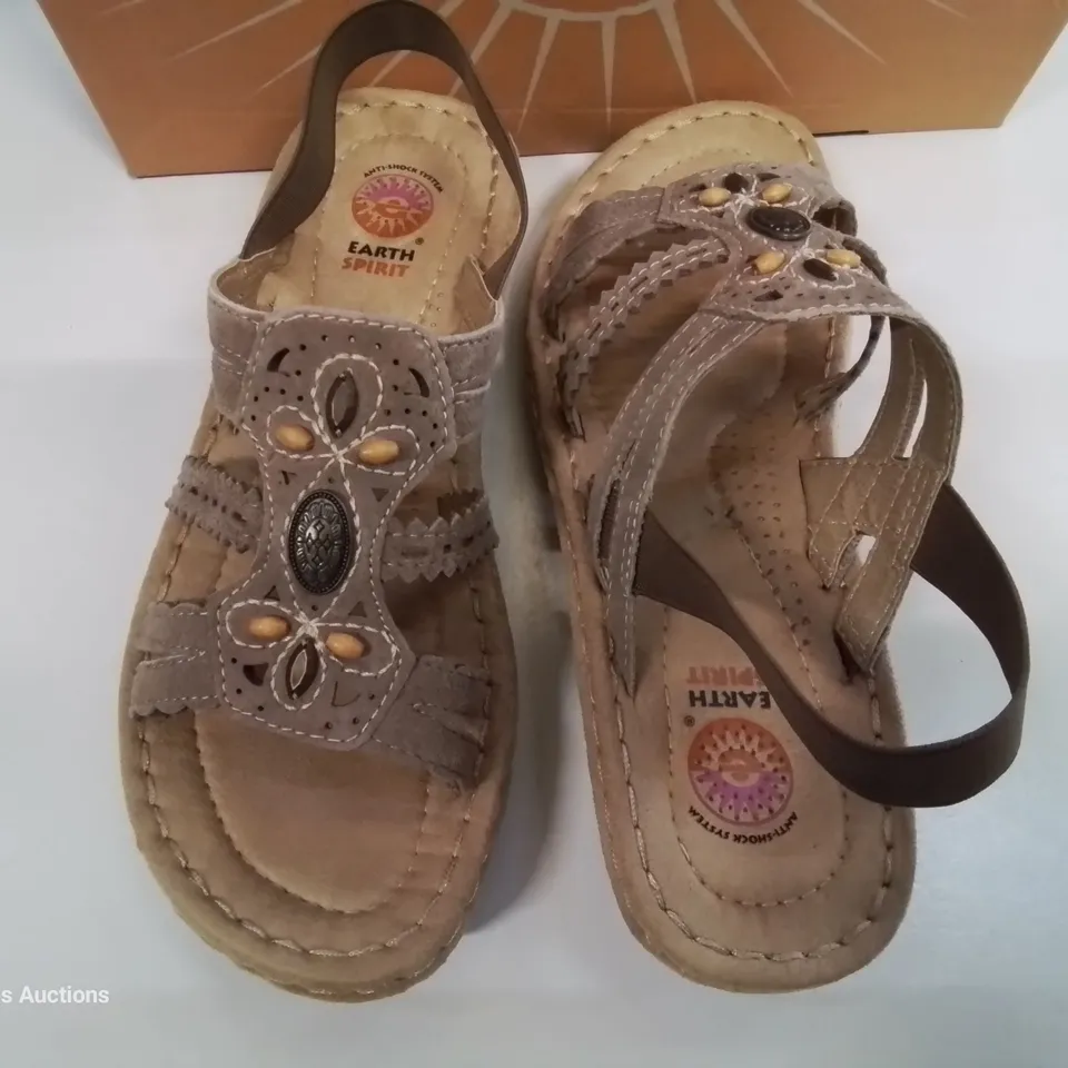 EARTH SPIRIT GENUINE LEATHER PORTLAND SANDALS - UK 6