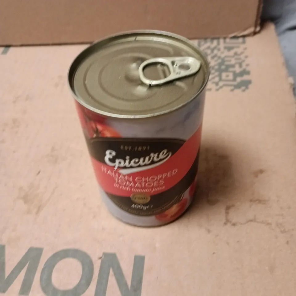 APPROXIMATELY 12 ASSORTED FOOD AND DRINK ITEMS INCLUDING ZINGER GINGER SHOTS AND EPICURE ITALIAN CHOPPED TOMATOES 