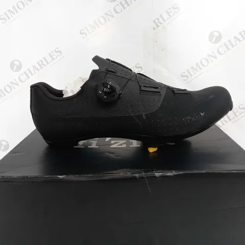 BOXED FI'ZI:K TEMPO OVERCURVE R4 WIDE CYCLING SHOE - UK 8 3/4