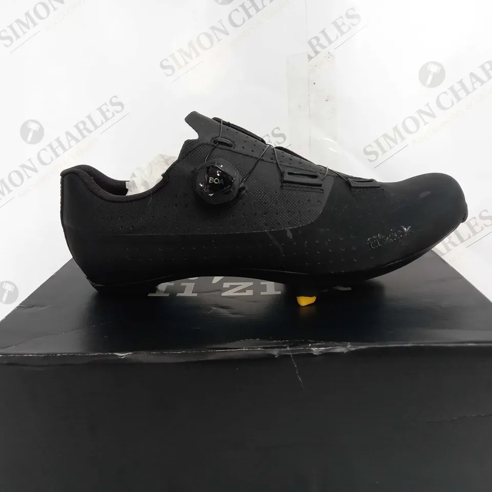 BOXED FI'ZI:K TEMPO OVERCURVE R4 WIDE CYCLING SHOE - UK 8 3/4
