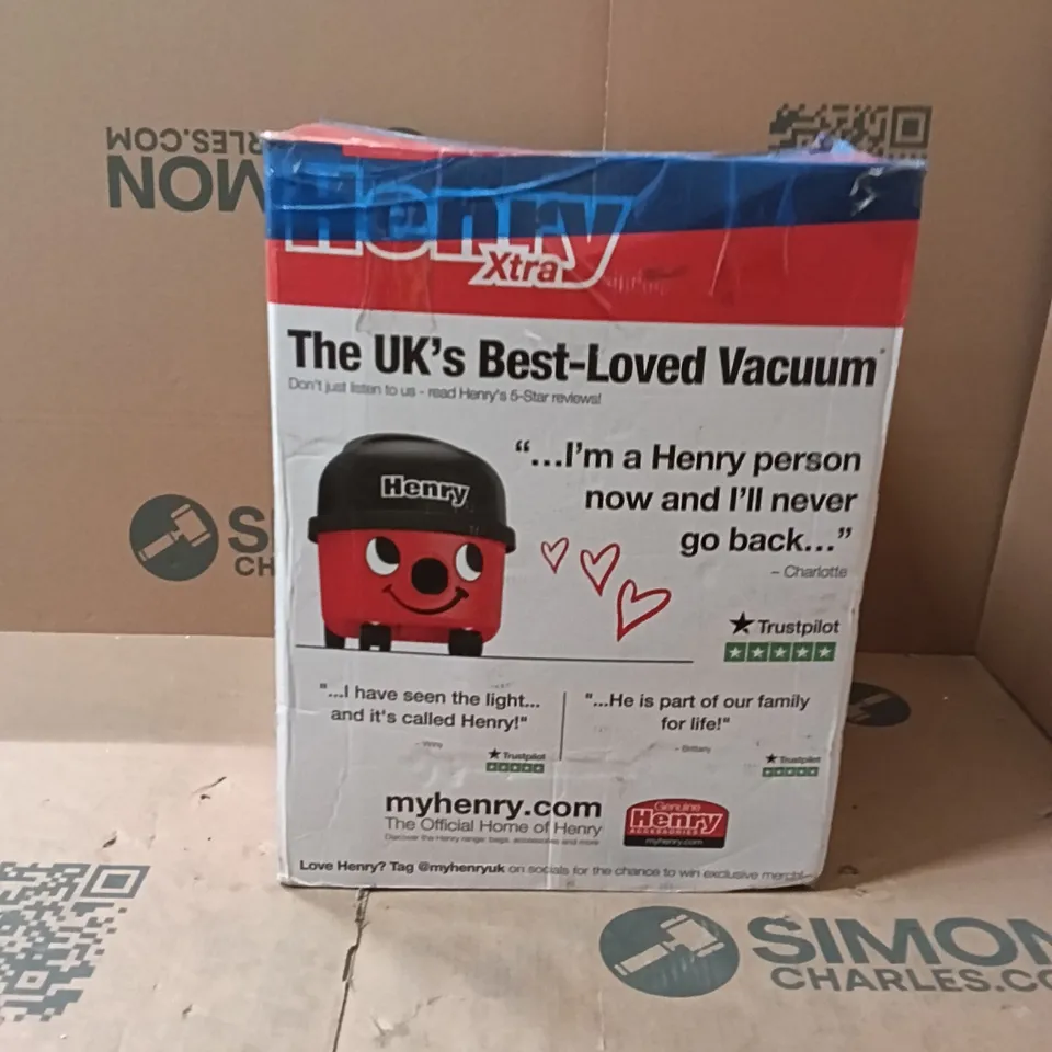 BOXED HENRY XTRA VACUUM